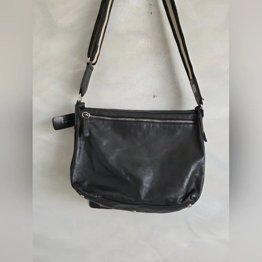 BALLY Bag Leather Black Gray Stripe Strap Flap Zip Cross Messenger Flaw 14x11x4